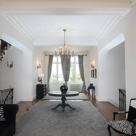 Bed & Breakfast Chateau De Minargent