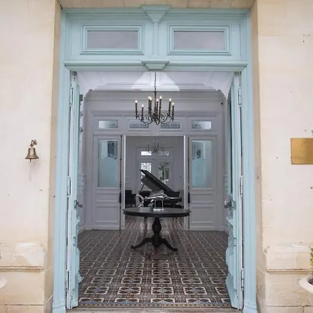 Chateau De Minargent