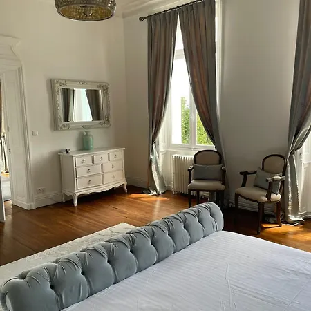 ベッド・アンド・ブレックファスト Chateau De Minargent *